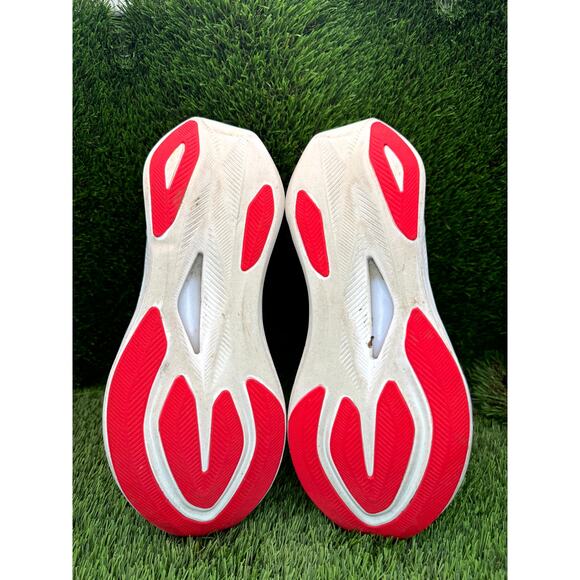 Athletic_Shoes